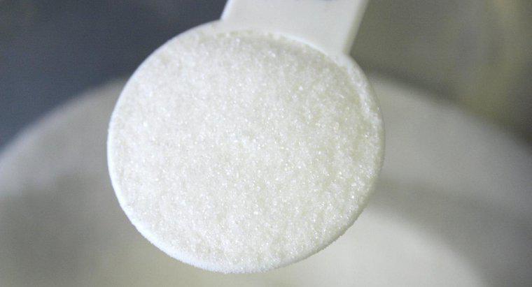 Kann Puderzucker in Rezepten durch normalen Zucker ersetzt werden?