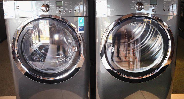 Welche Waschmaschinen- und Trocknergröße benötigen Sie, um eine Kingsize-Bettdecke zu reinigen?