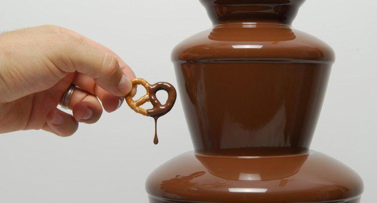 Wie viel Öl geben Sie in einen Schokoladenbrunnen?
