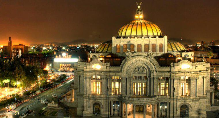 Was sind einige Hauptindustrien in Mexiko?