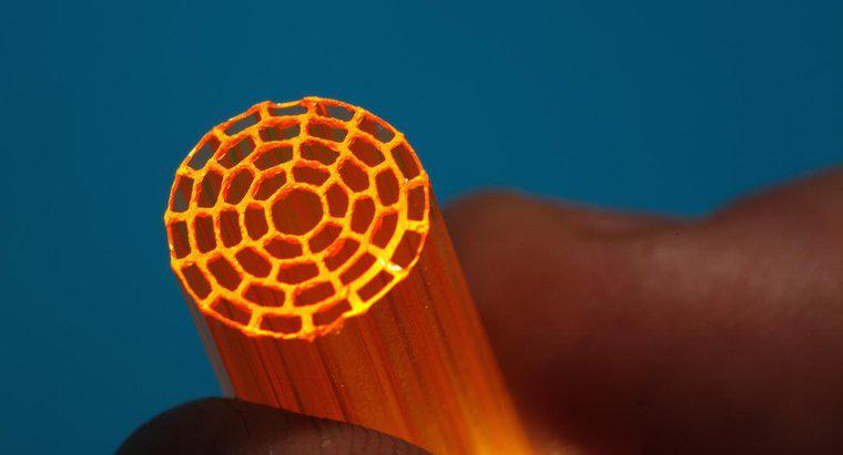 Woraus werden optische Fasern hergestellt?