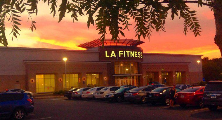 Bietet LA Fitness spezielle Mitgliedschaften an?