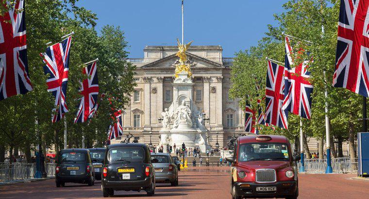Wie viel ist der Buckingham Palace wert?