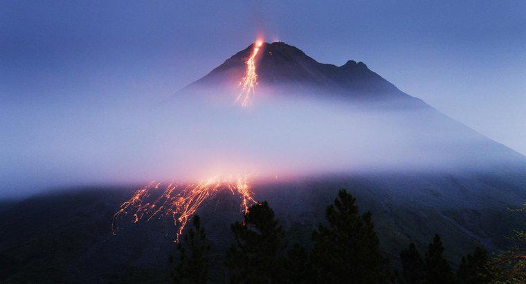 Wann wurde der erste Vulkan gefunden?