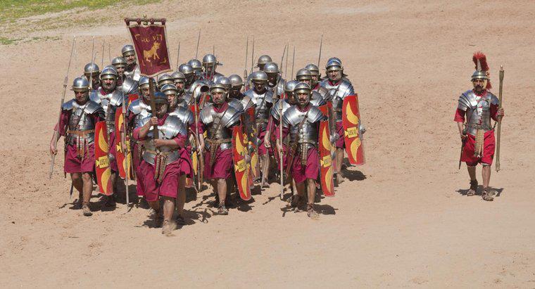 Wie war die römische Armee organisiert?
