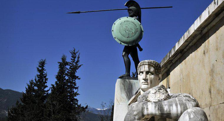 Was waren die Ähnlichkeiten zwischen Sparta und Athen?