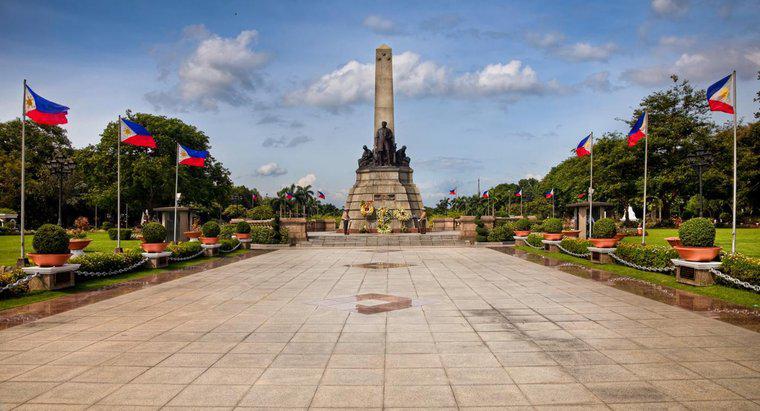 Wie haben die Philippinen ihre Unabhängigkeit erlangt?