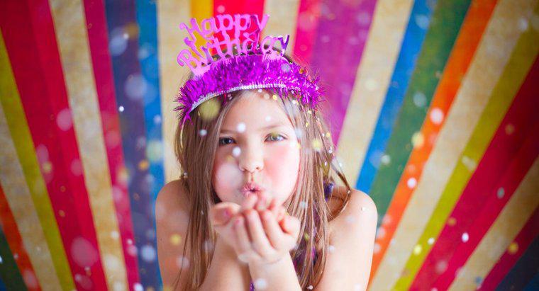 Was sind einige Ideen für eine Geburtstagsfeier für einen 10-Jährigen?