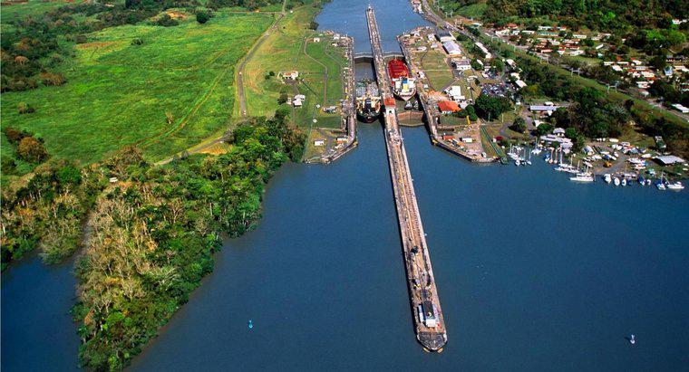 Wie viele Menschen starben beim Bau des Panamakanals?