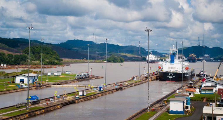 Wem gehört der Panamakanal?