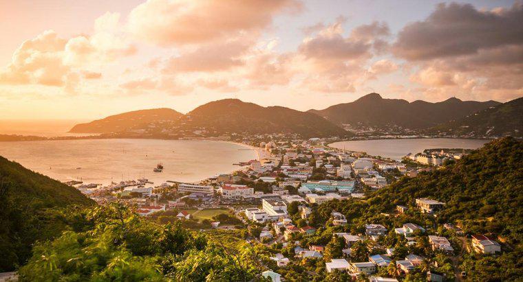 Heißt die Insel Saint Martin oder Sint Maarten?