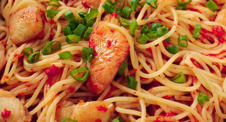 Was ist ein einfaches Rezept für Rotel Chicken Spaghetti?