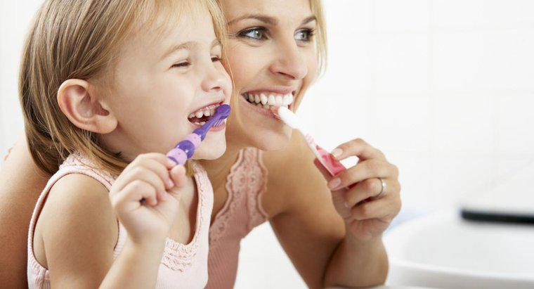 Funktioniert Zahnschmelz-stärkende Zahnpasta wirklich?