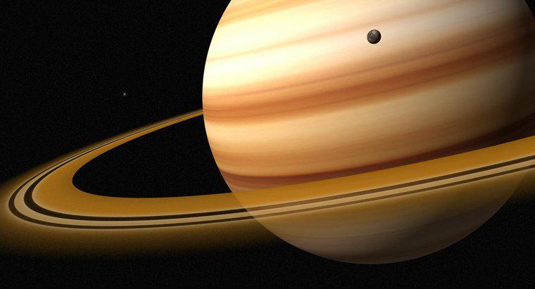 Wie viel würde eine 100-Pfund-Person auf Saturn wiegen?