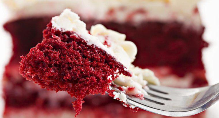 Welchen Geschmack hat Red Velvet Cake?