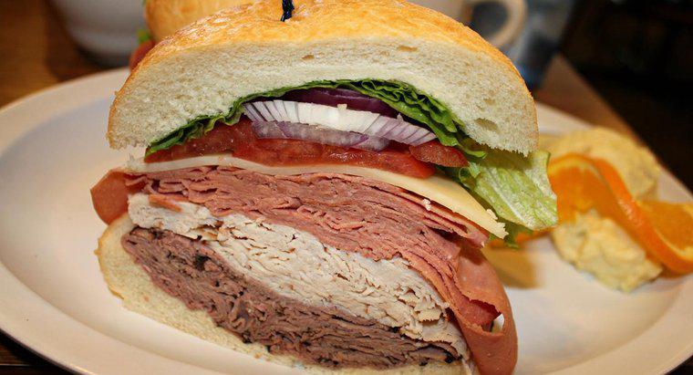 Wie viel Fleisch zum Mittagessen verwende ich pro Sandwich?