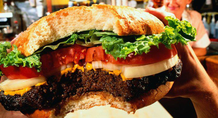 Welcher Fast-Food-Hamburger hat die meisten Kalorien?
