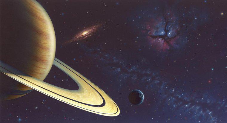 Wie lange braucht Saturn, um sich um seine Achse zu drehen?