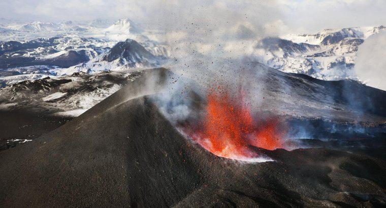 Inwiefern sind Vulkane eine konstruktive Kraft?