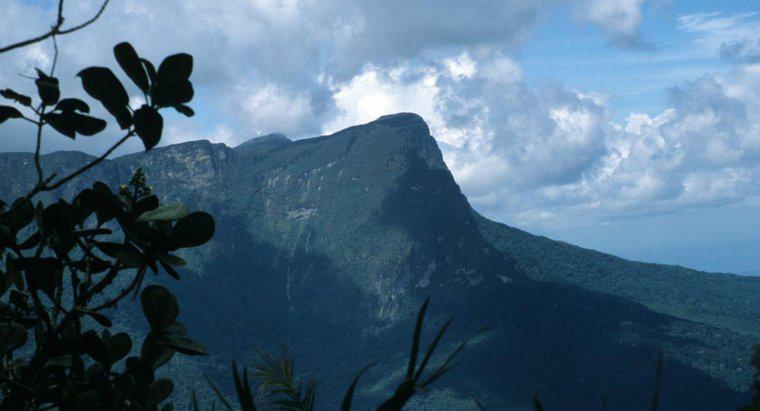 Was ist der höchste Berg in Brasilien?