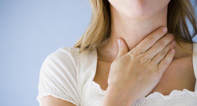 Wie heilen Sie Halsschmerzen schnell?