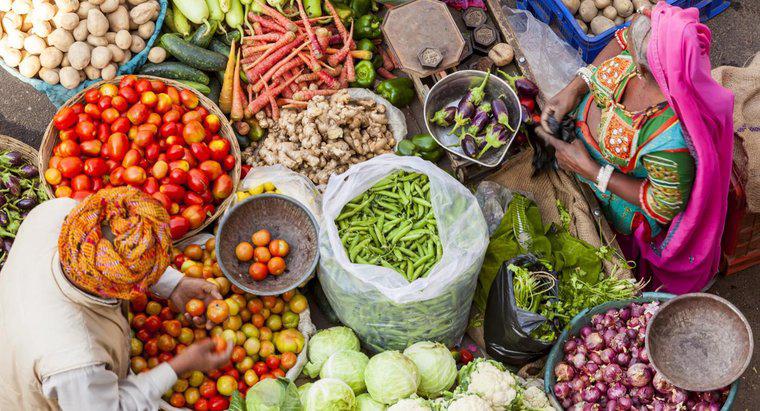 Welche Lebensmittel essen die Menschen in Indien?
