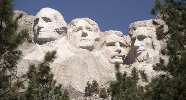 Warum ist Teddy Roosevelt auf dem Mt. Rushmore?