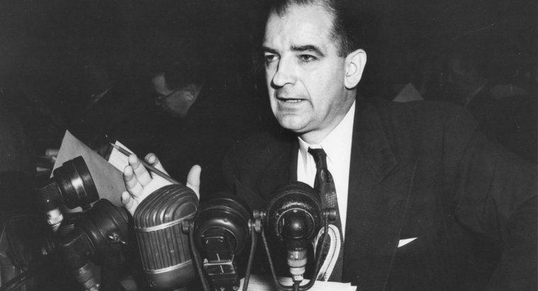 Welchen Einfluss hatte Joseph McCarthy auf die amerikanische Gesellschaft?