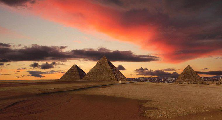 Wie lange hat es gedauert, eine Pyramide zu bauen?