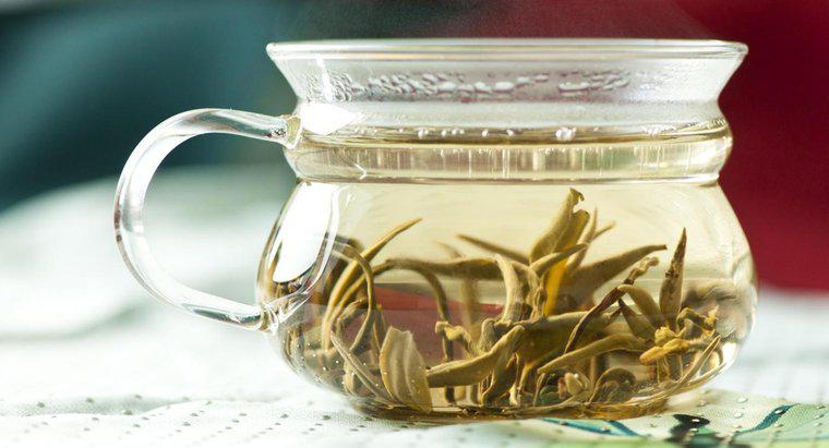 Was sind einige Vorteile des Trinkens von grünem Tee?