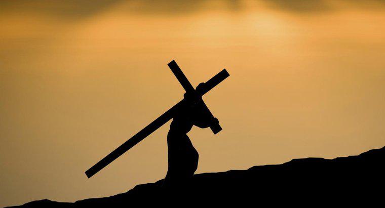 Wie oft ist Jesus beim Tragen des Kreuzes gefallen?