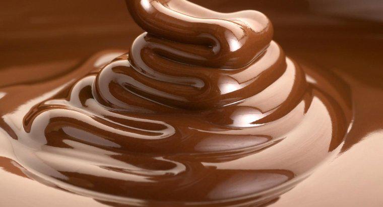 Wie schmelzen halbsüße Schokoladenstückchen?