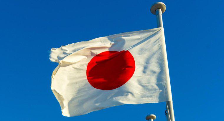 Wofür stehen die Farbe und das Symbol auf der japanischen Flagge?