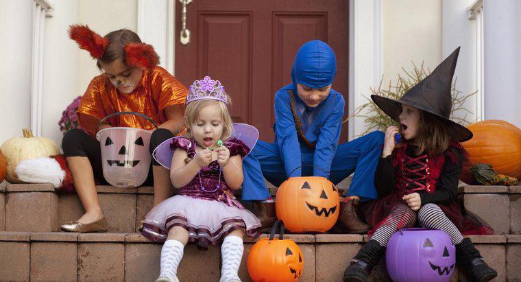 Wie wurde "Süßes oder Saures" Teil von Halloween?