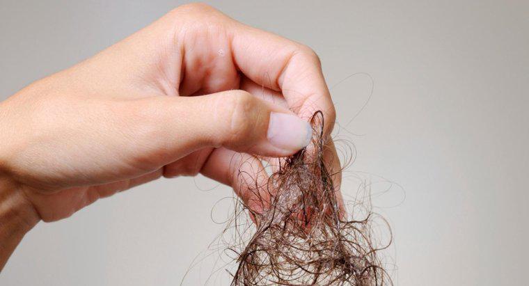 Wie viel Haarausfall ist bei Frauen normal?