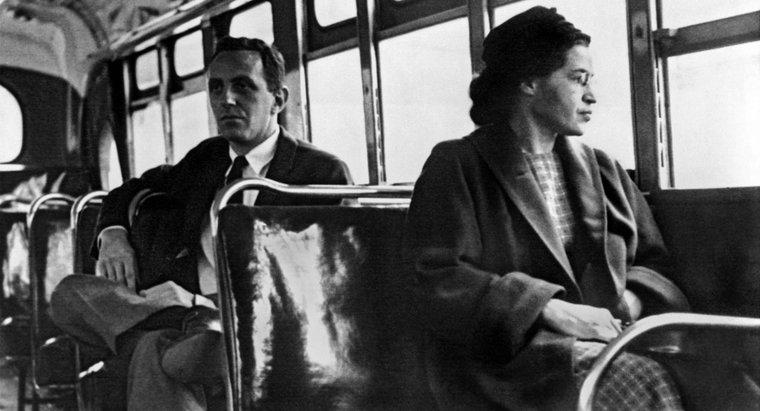 Wie alt war Rosa Parks, als sie festgenommen wurde?