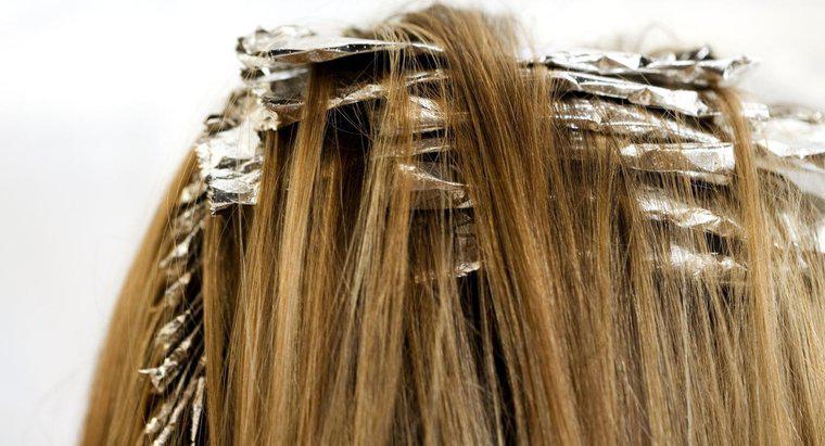 Können Sie Aluminiumfolie zum Färben von Haaren verwenden?