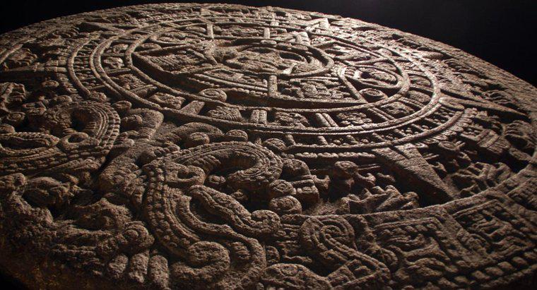 Zu welchen natürlichen Ressourcen hatten die Azteken Zugang?