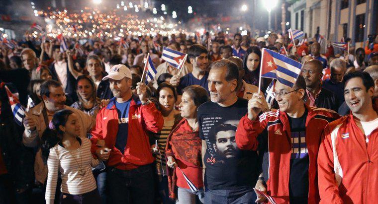 Wie feiert Kuba seinen Unabhängigkeitstag?