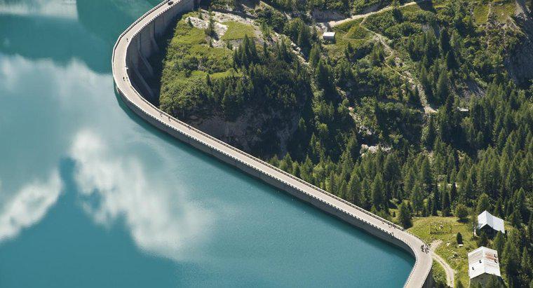 Was sind Nachteile von Staudämmen?