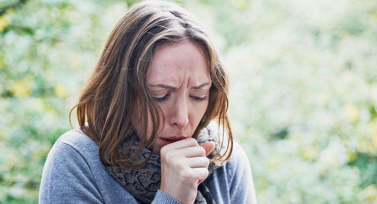 Was sind die Symptome einer Lungenentzündung bei Erwachsenen?