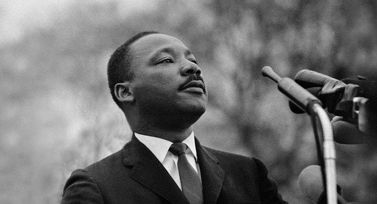 Wann wurde der MLK-Tag zum Bundesfeiertag?