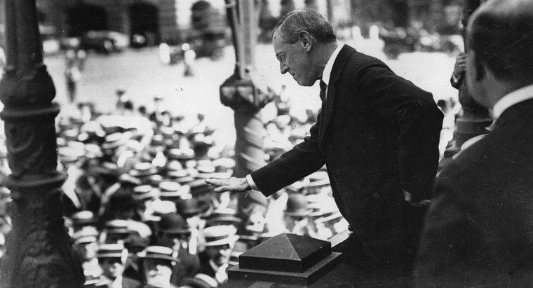Wie wurde der 14. Punkt von Woodrow Wilson in den Vertrag von Versailles aufgenommen?