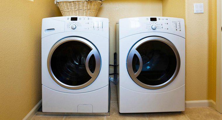 Ist es in Ordnung, dass eine Waschmaschine und ein Trockner im zweiten Stock stehen?