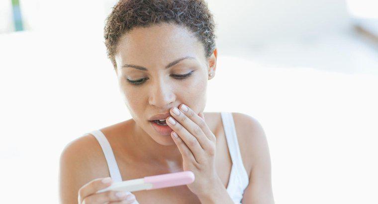 Kann ein Schwangerschaftstest falsch sein, wenn er 5 Tage vor dem Ausbleiben der Periode durchgeführt wird?