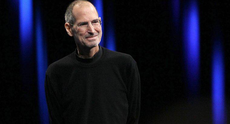 Warum hat Steve Jobs sein Unternehmen Apple genannt?