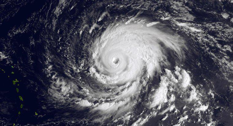 Wann und wo treten Hurrikane auf?