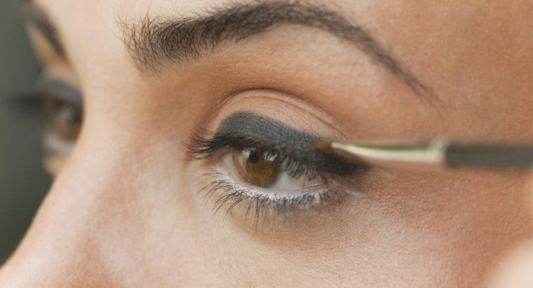 Welche gefährlichen Chemikalien sind in Eyeliner enthalten?
