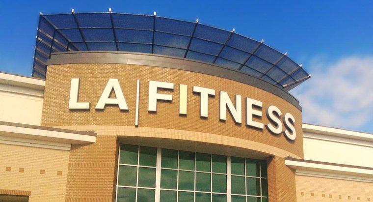 Welche Einrichtungen bietet LA Fitness?