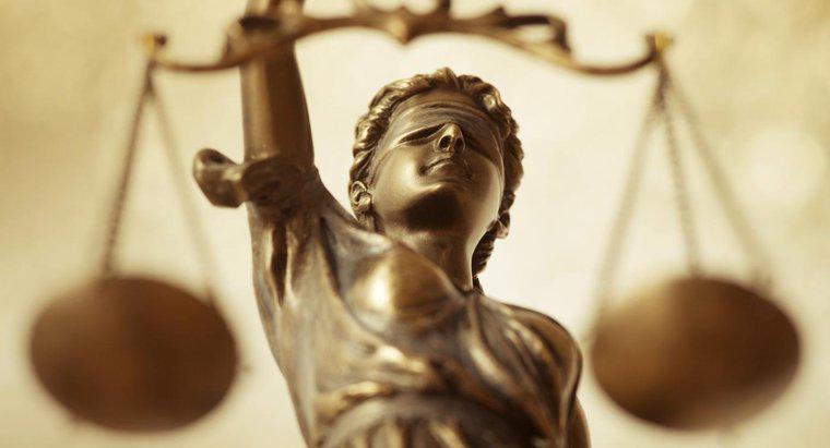 Was ist der Unterschied zwischen Recht und Gerechtigkeit?